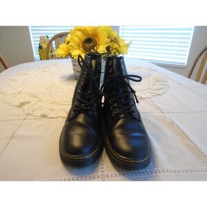 Dr.Martens boots US size 6 womens combat boots Doc martens Zavala boots